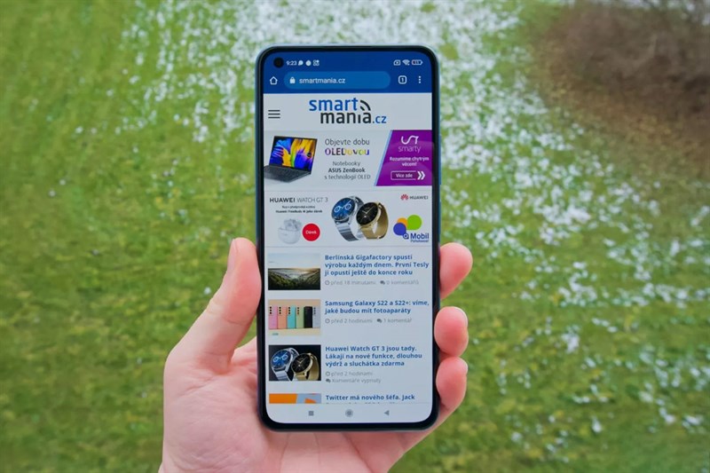 Màn hình siêu lớn trên Xiaomi 11 Lite 5G NE cũng không phải dạng vừa