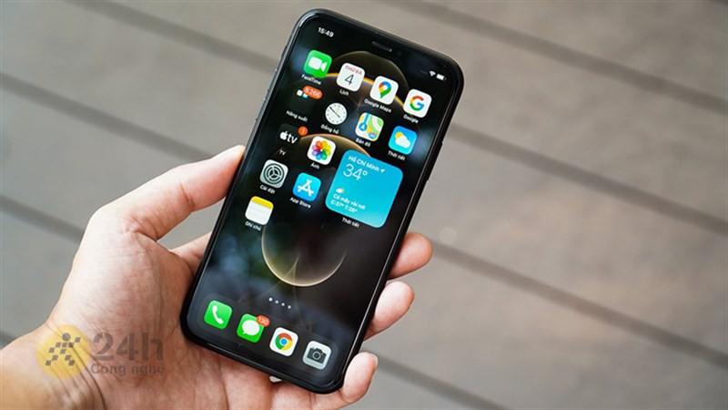 iPhone XR sở hữu màn hình 6.1 inch và tấm nền Liquid Retina IPS LCD.