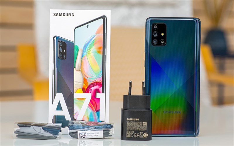 Điện thoại Galaxy A71