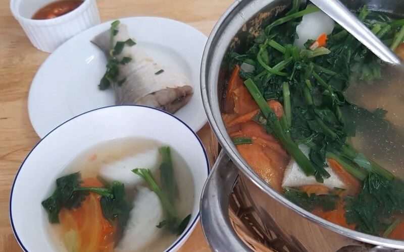 Món canh cá chét nấu ngót sẽ làm bữa ăn thêm phong phú và bổ dưỡng