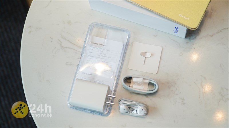 Trên tay Vivo Y33s phiên bản màu Starry Gold: Màu sắc lạ mắt, pin lớn