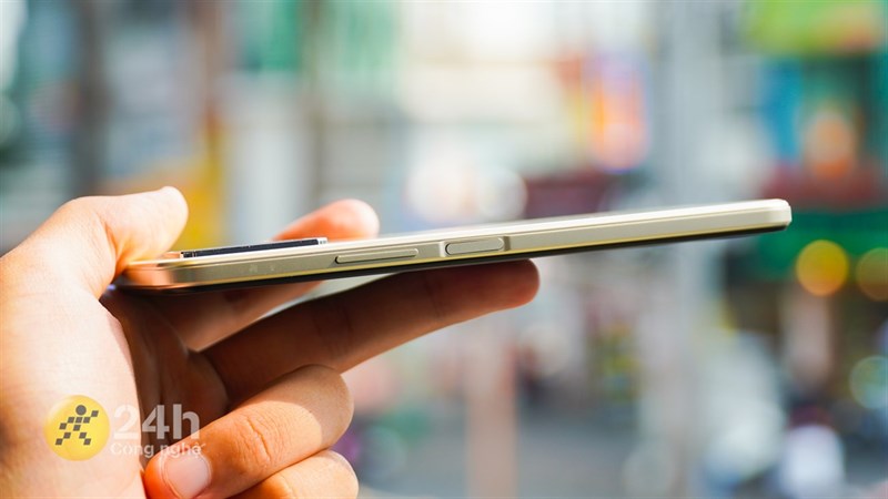 Trên tay Vivo Y33s phiên bản màu Starry Gold: Màu sắc lạ mắt, pin lớn