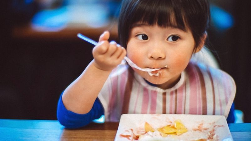Chế độ dinh dưỡng cho trẻ từ 3 đến 5 tuổi Chế độ dinh dưỡng cho trẻ từ 3 đến 5 tuổi