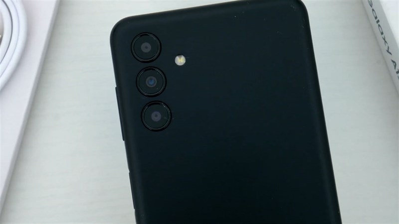 Cụm 3 camera của Galaxy A13 5G