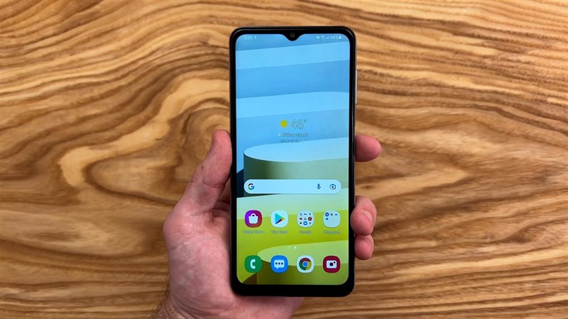 Mặt trước Galaxy A13 5G là màn hình kích thước 6.5 inch dạng Infinity-V