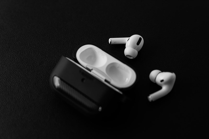 Tai nghe True Wireless là loại tai nghe hoàn toàn không dây. Nguồn: Unsplash.