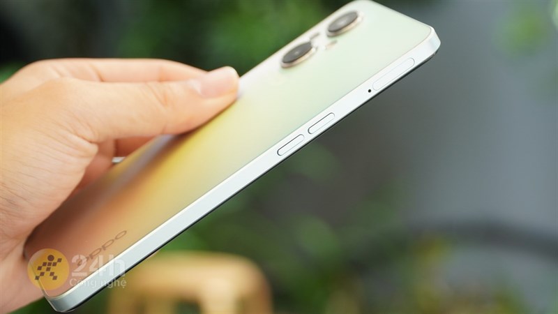 Trên tay OPPO Reno7 Z 5G: Thiết kế trẻ trung, cấu hình mạnh, pin khá