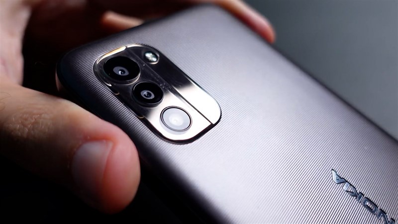 Cụm camera là điểm nhấn trên mặt lưng Nokia G11
