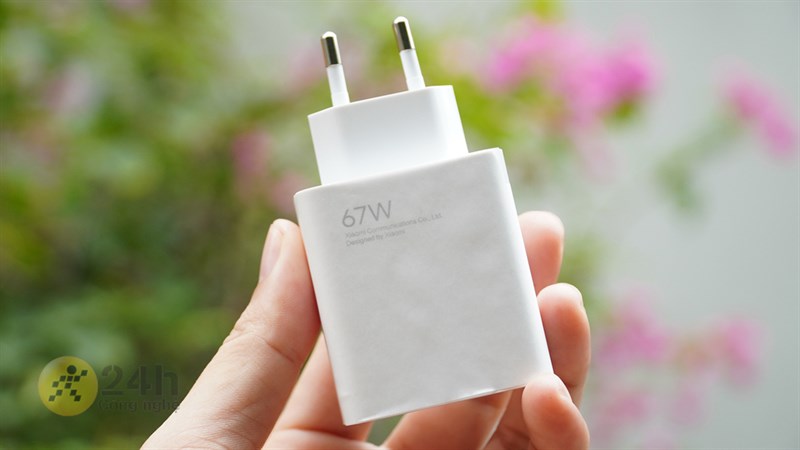 Xiaomi 11T 5G đi kèm cục sạc nhanh công suất 67 W