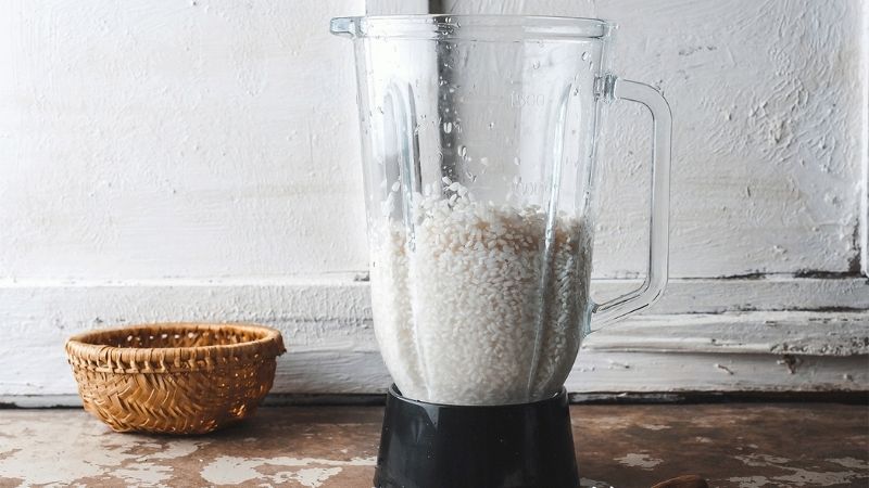 Hướng dẫn xay bột gạo bằng máy sinh tố đơn giản dễ thực hiện