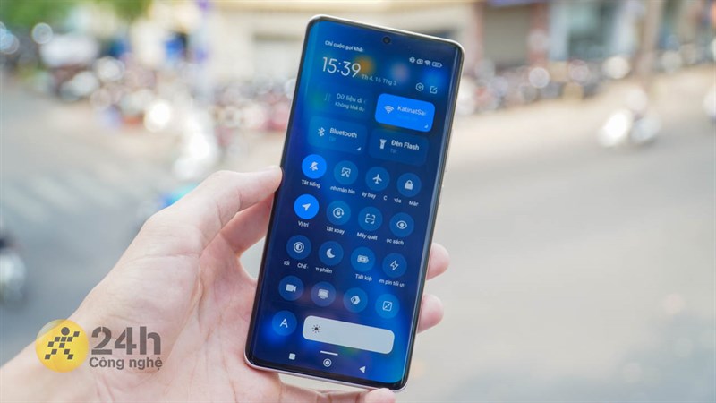 Xiaomi 12 Pro có hỗ trợ sạc nhanh 120 W