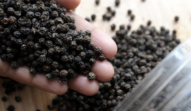 Giá tiêu hôm nay 17/3/2022: Đi ngang ngày 2, dao động 78.500 - 81.000 đồng/kg