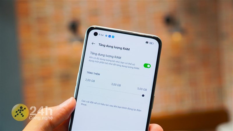 OPPO Reno7 Z 5G còn được hỗ trợ mở rộng thêm 5 GB RAM.