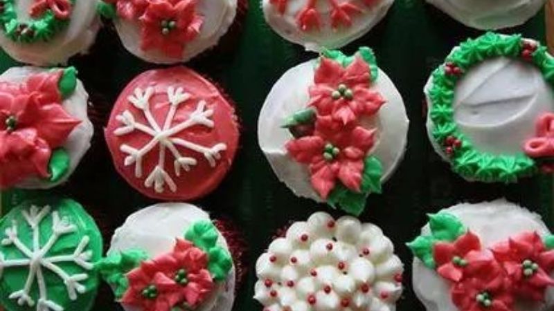 Bánh cupcake theo phong cách Giáng sinh
