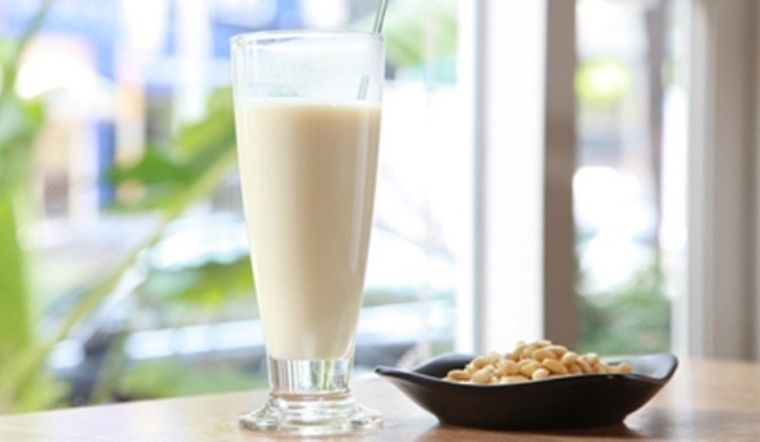Cách làm sữa đậu cúc hạt điều thơm ngon, béo ngậy tại nhà