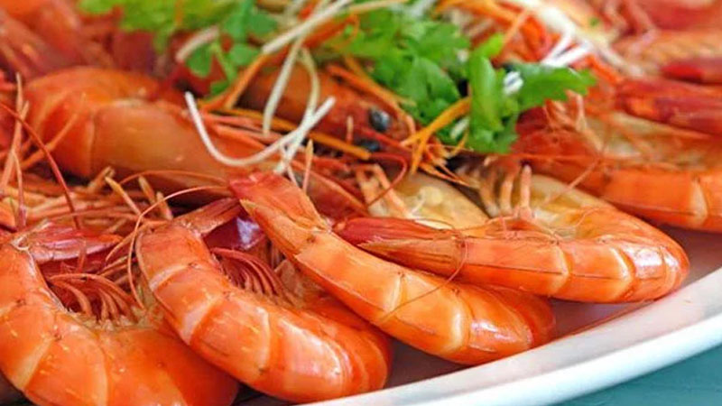 Steamed beer shrimp