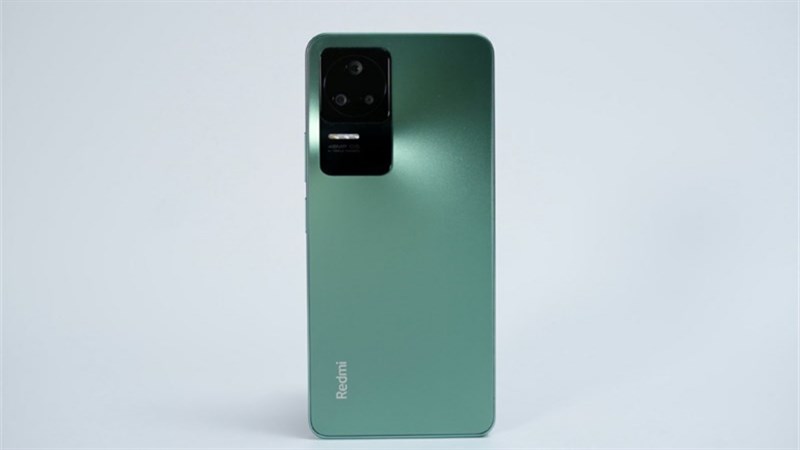 Redmi K40S có giá khởi điểm chỉ từ 6,5 triệu đồng là một mức giá khá hợp lí