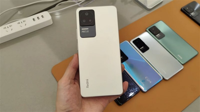 Thiết kế vuông vức, trẻ trung và năng động của Redmi K40S.