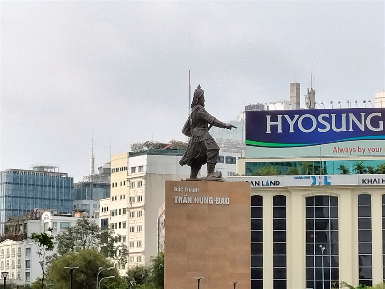 Ảnh chụp tự động trong điều kiện đủ sáng bằng chế độ zoom 3X trên OPPO Reno7 Z 5G Ảnh chụp tự động trong điều kiện đủ sáng bằng chế độ zoom 3X trên OPPO Reno7 Z 5G