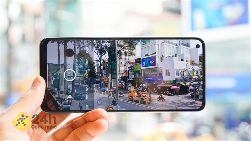 Camera OPPO Reno7 Z 5G: Camera OPPO Reno7 Z 5G là công nghệ chụp ảnh hiện đại nhất hiện nay với độ phân giải cao, giúp bạn bắt được từng chi tiết tuyệt đẹp của thế giới xung quanh. Xem ngay hình ảnh liên quan để khám phá những shot ảnh đẹp lung linh từ OPPO Reno7 Z 5G nhé!