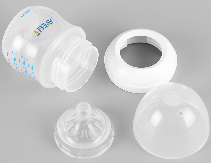 Bình sữa mô phỏng tự nhiên 125ml đơn Philips Avent SCF690/13 làm từ chất liệu nhựa PP chịu nhiệt, cách nhiệt tốt và an toàn khi sử dụng.