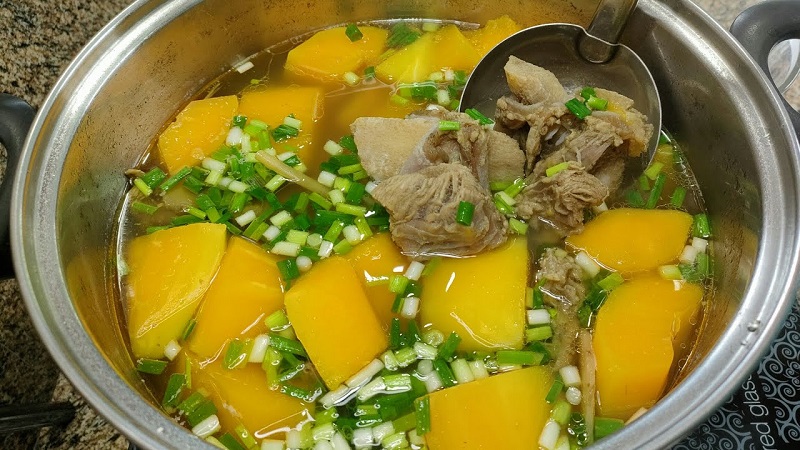 Canh sườn bò hầm đu đủ