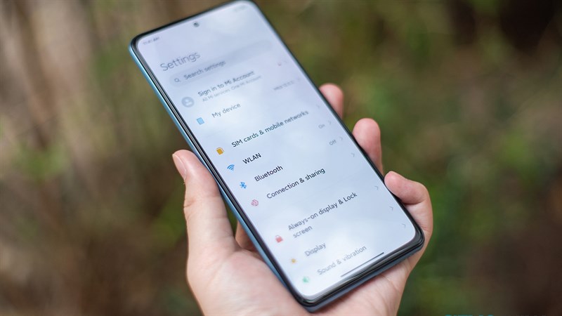 Dòng K40 được trang bị màn hình ngon như tấm nền AMOLED và 120 Hz
