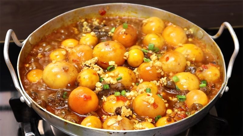 Thai-style Egg Yolk with Chicken Liver