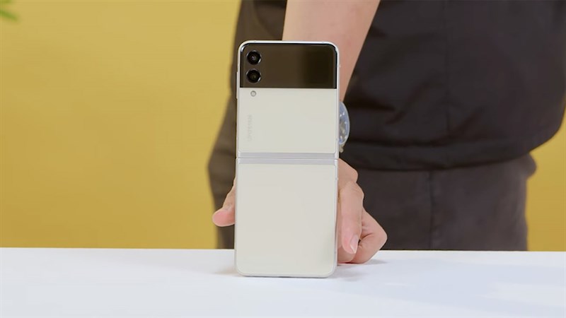 Giá Samsung Galaxy Z Flip3 5G hiện tại Giá Samsung Galaxy Z Flip3 5G hiện tại