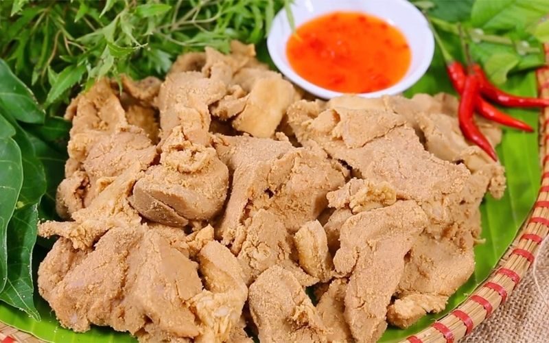 Thịt lợn muối chua - đặc sản Mai Châu