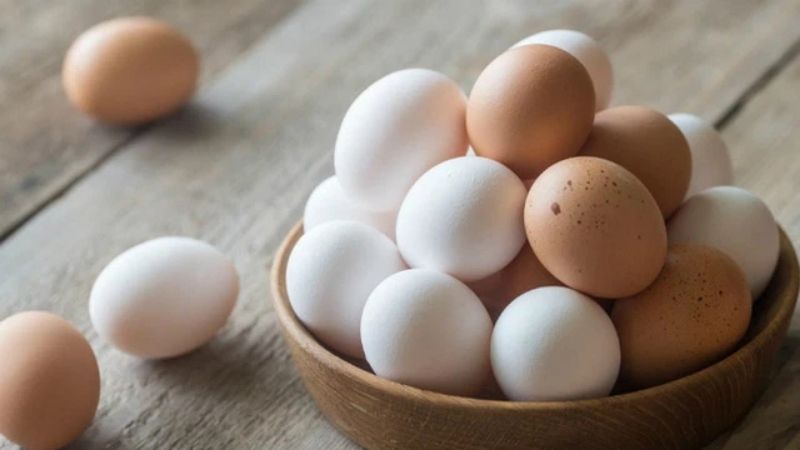 Giá trứng gà hôm nay 23/03