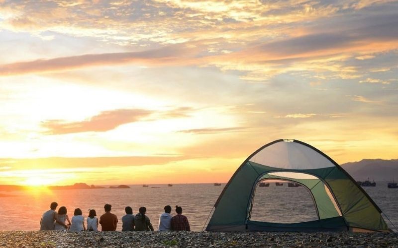 cắm trại ở bãi biển