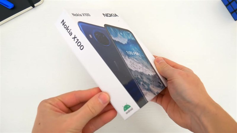 Hộp đựng của Nokia X100 Hộp đựng của Nokia X100
