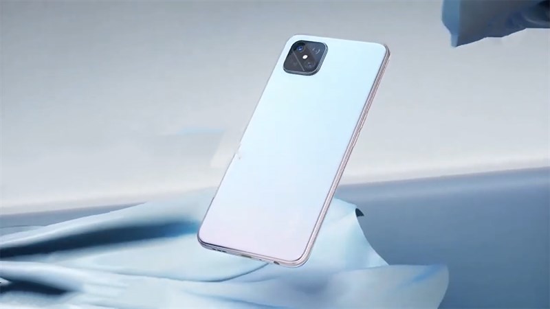 OPPO Reno8 có mặt lưng được thiết kế tối giản