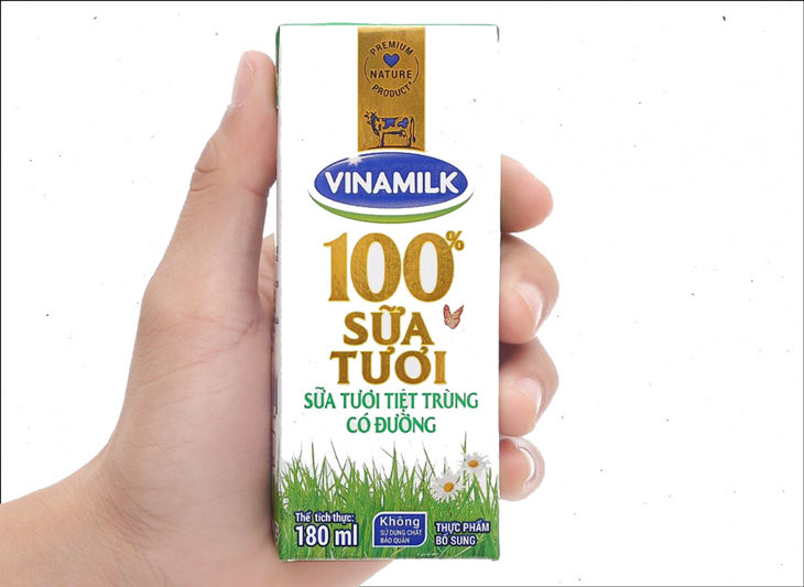 Sữa tươi có đường Vinamilk 180ml