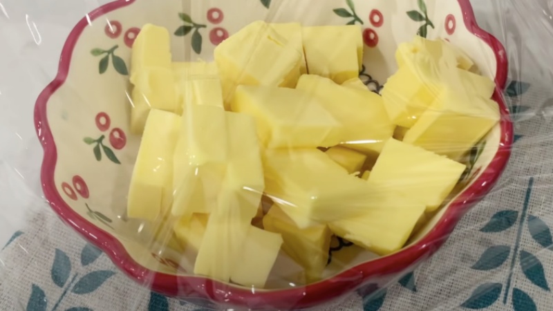 Ungesalzene Butter kalt stellen