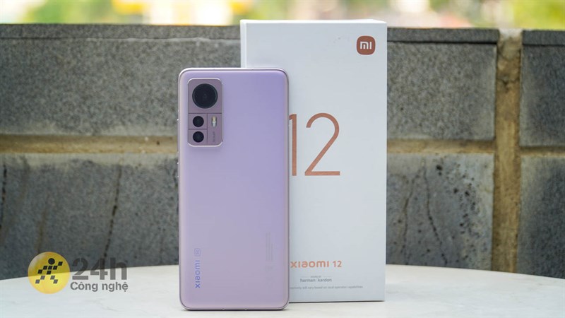 Xiaomi 12 cấu hình ấn tượng với Snapdragon 8 Gen 1, hỗ trợ RAM ảo xịn sò.