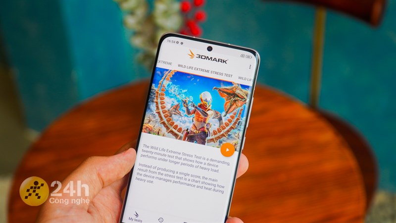 Do bài test 3DMark Wild Life Extreme Stress Test rất nặng nên nhiệt độ và dung lượng pin của Xiaomi 12 có sự biến động nhất định.