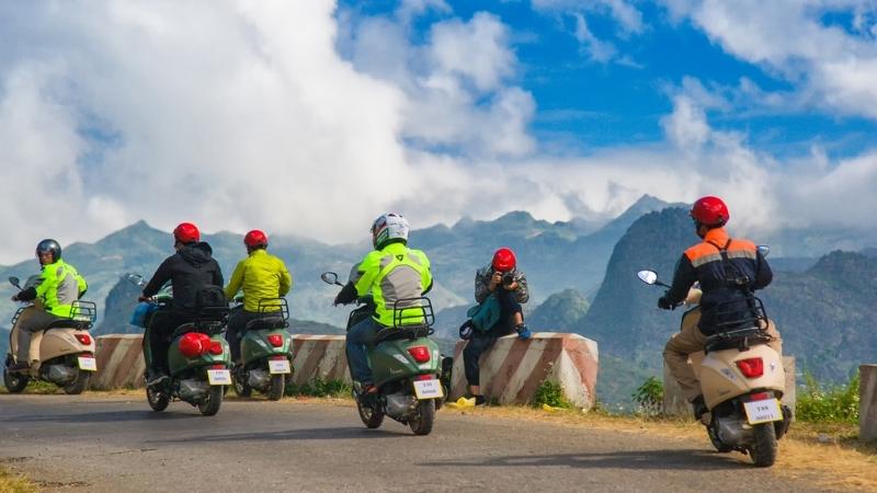Đi xe máy/ô tô tự lái tới hồ Núi Cốc
