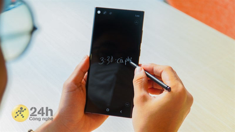 Galaxy Note10 là một điện thoại thông minh đáng chú ý với việc trang bị các tính năng mạnh mẽ. Thiết kế tốt và màn hình lớn cũng được tích hợp vào sản phẩm này. Nếu bạn muốn tìm hiểu thêm về Galaxy Note10, hãy xem hình ảnh liên quan ngay.