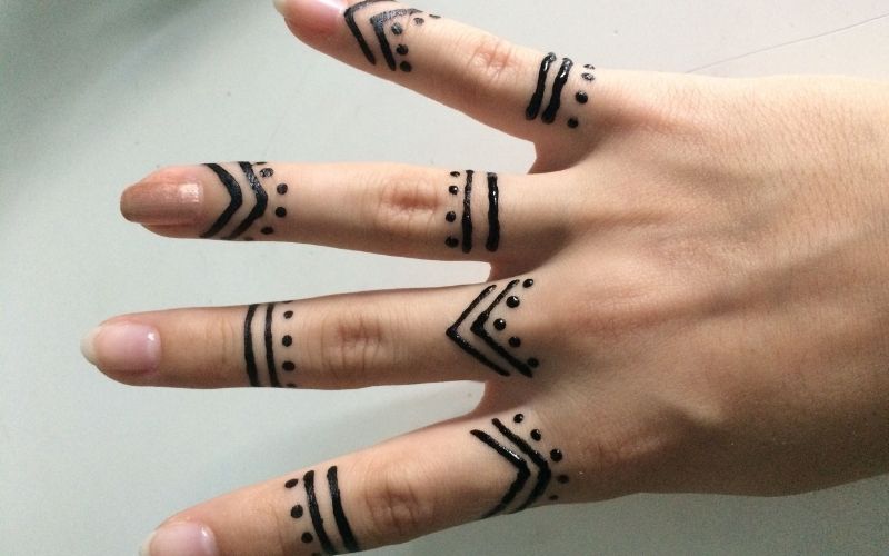 Hình xăm vẽ Henna đơn giản, dễ thực hiện