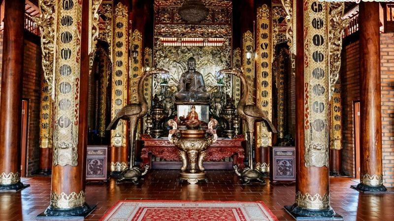 Chánh điện nơi linh thiêng của Thiền viện