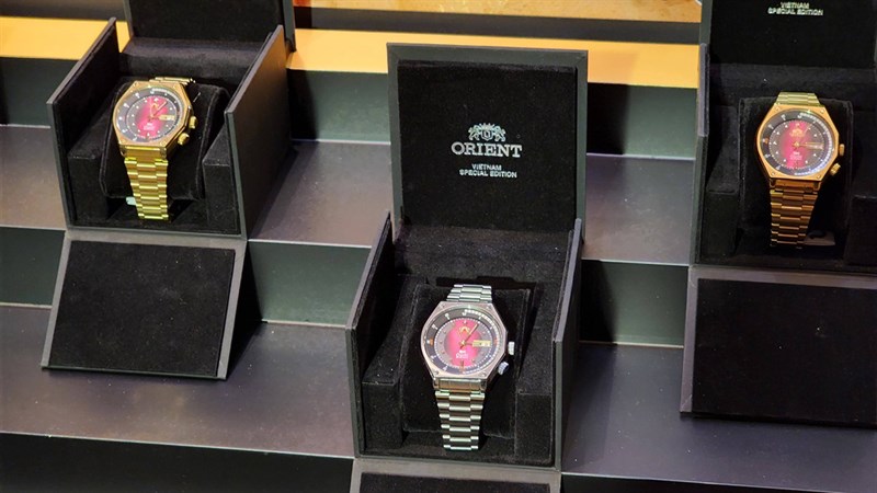 Một số hình ảnh của BST tại khu vực trưng bày sản phẩm Một số hình ảnh của BST tại khu vực trưng bày sản phẩm