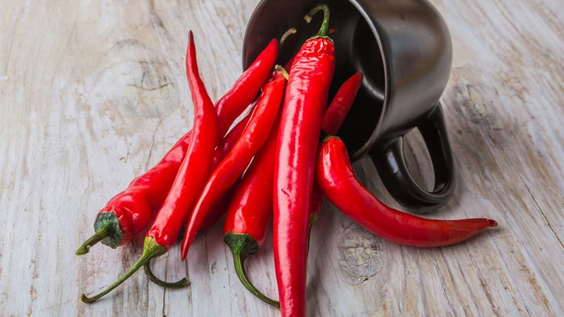 Giá ớt dao động từ 10.000 - 15.000 đồng/kg.