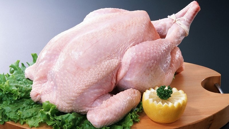 Kiêng thịt gà sau khi xăm