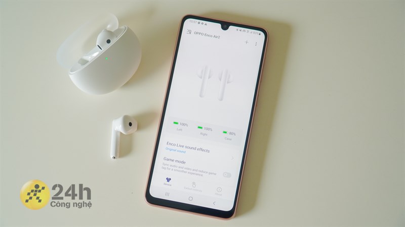 Kết hợp với hộp sạc, OPPO Enco Air 2 mang đến một thời lượng sử dụng bất ngờ Kết hợp với hộp sạc, OPPO Enco Air 2 mang đến một thời lượng sử dụng bất ngờ