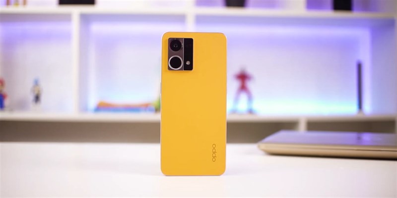 OPPO Reno7 4G có mức giá rất hấp dẫn với một chiếc smartphone có thiết kế sang trọng, cấu hình tốt và cụm camera chất lượng