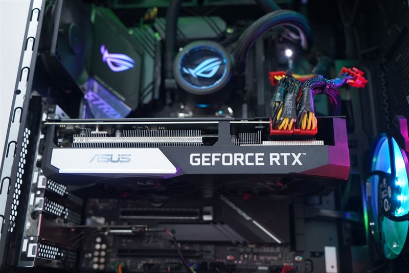 ROG Strix GA35 G35DX cũng được trang bị card đồ họa rời NVIDIA GeForce RTX 3070.
