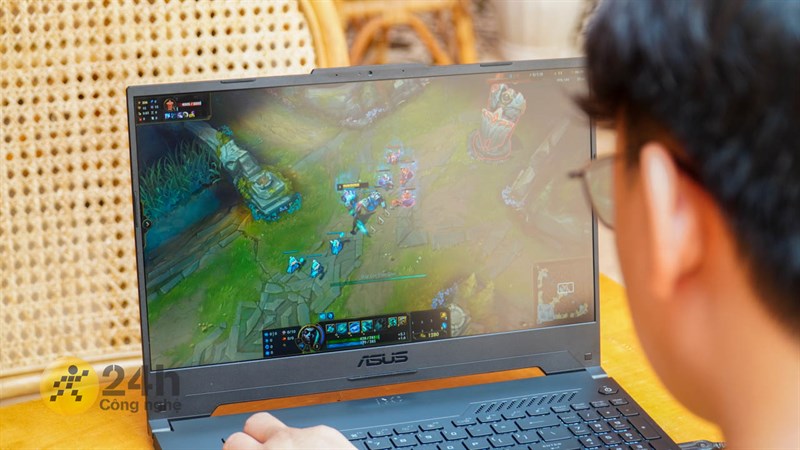 Asus Gaming TUF Dash F15 (HN045W): Laptop Asus Intel Core i5 đáng mua!