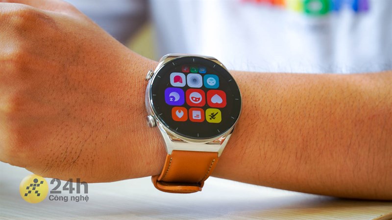 12 vạch nhỏ tượng trưng cho 12 khung giờ trong ngày trên Xiaomi Watch S1